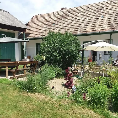 Pitypang Vendeghaz Gasthuis Szálka